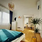 Central Station Lux Downtown Apartman