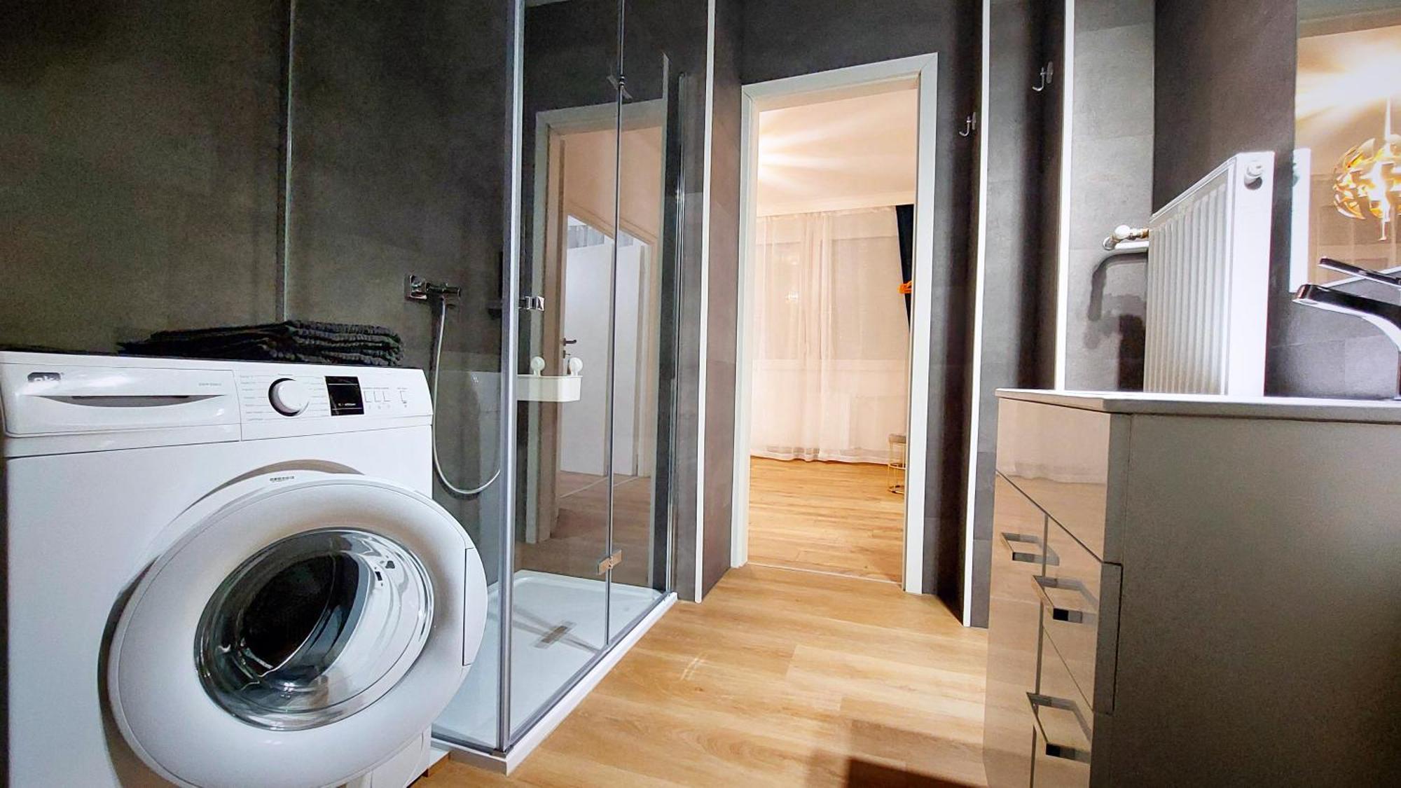 Station Lux Downtown Apartment