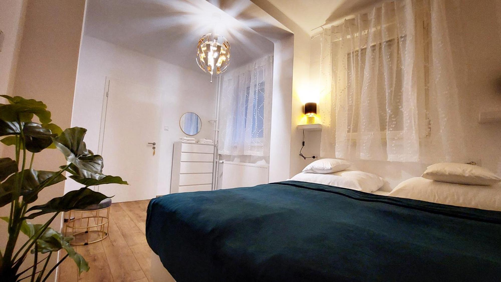 Station Lux Downtown Apartment *
