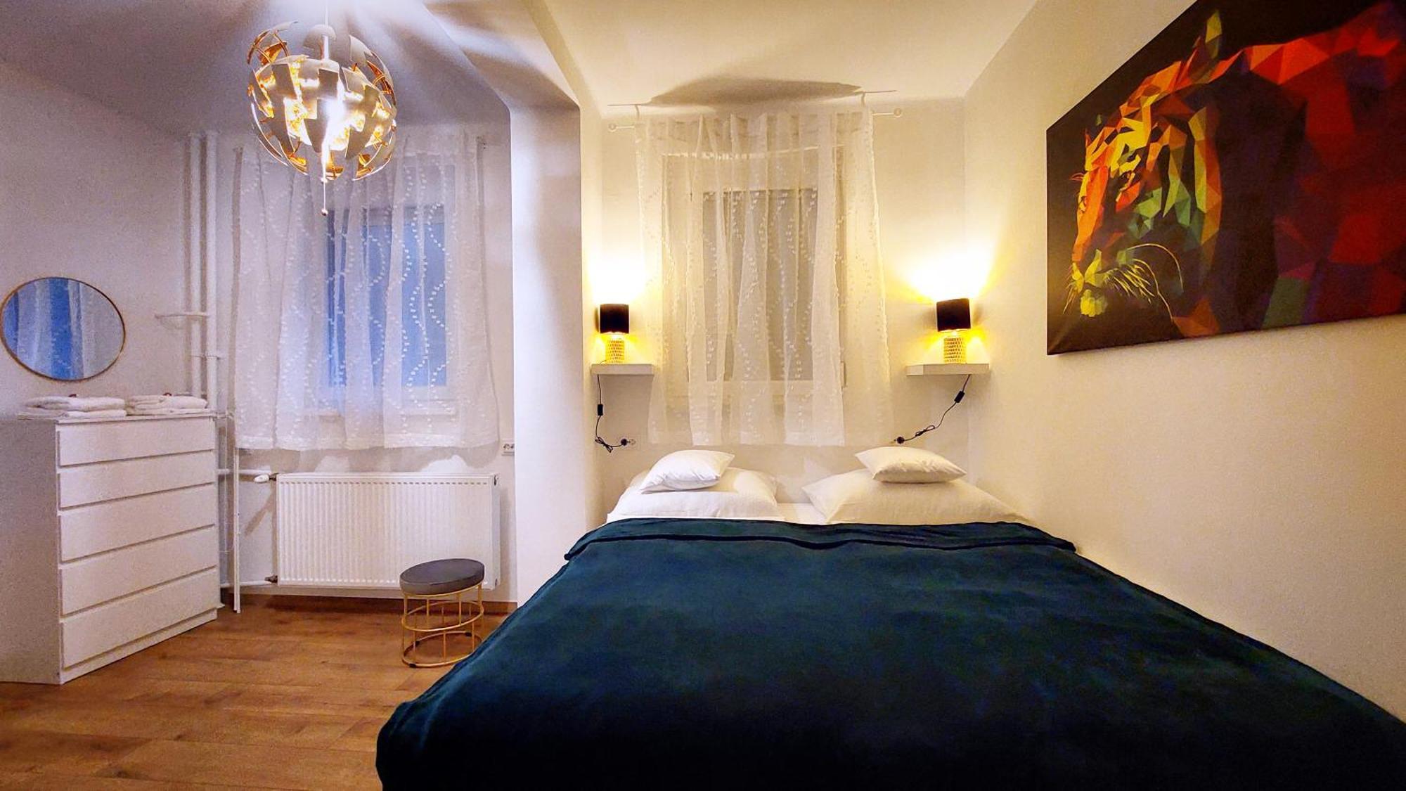 Station Lux Downtown Apartment